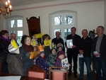 Christenlehrekinder und örtliche Handwerker