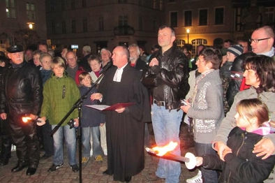 Andacht auf dem Markt